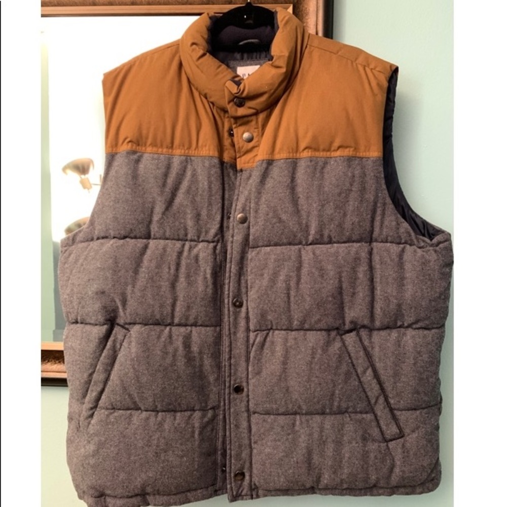 Gap color block puffer vest
